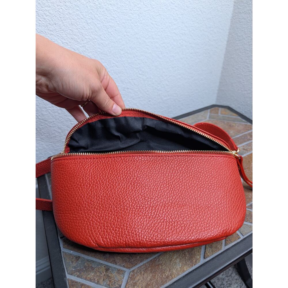 Viola Castellani Italy Red Leather Crossbody Fanny Pack Bag - Picture 3 of 6